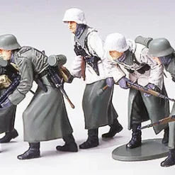 Tamiya German Assault Infantry (Winter)