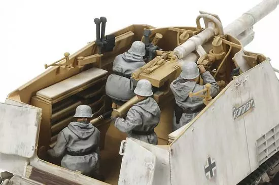 Tamiya 1/35 Nashorn 6 Tamiya 1/35 Nashorn - Image 6