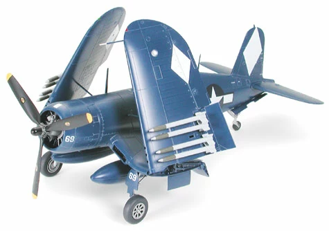 Tamiya Vought F4U-1D Corsair With Moto Tug 6 Tamiya Vought F4U-1D Corsair With Moto Tug - Image 6