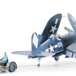 Tamiya Vought F4U-1D Corsair With Moto Tug